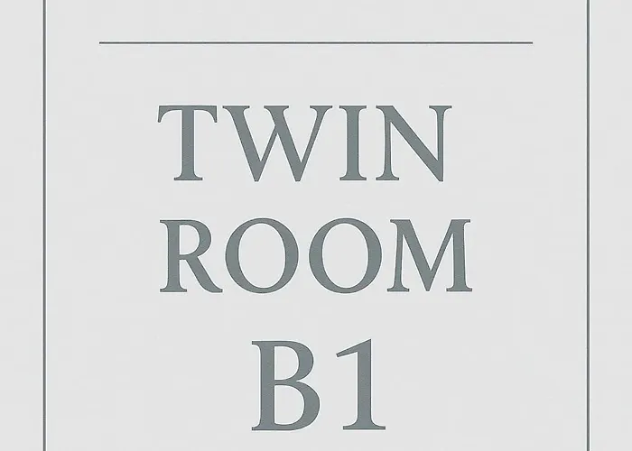 Andrea With Pool Balcony And Parking Villa *