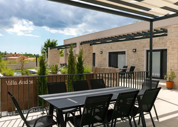 Villa Andrea With Pool Balcony And Parking Vižinada