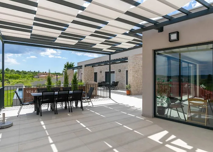 Andrea With Pool Balcony And Parking Villa