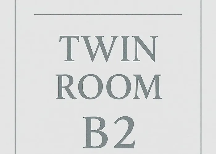 Andrea With Pool Balcony And Parking *